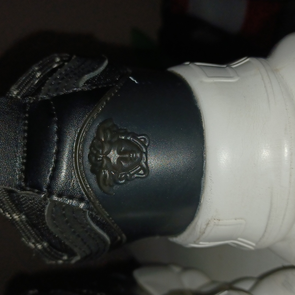 Black Versace shoes - Picture 2 of 3